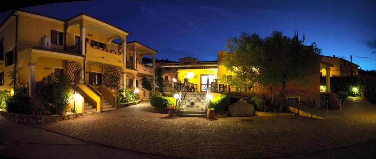 Residence Corte Dei Venti Budoni Exterior photo